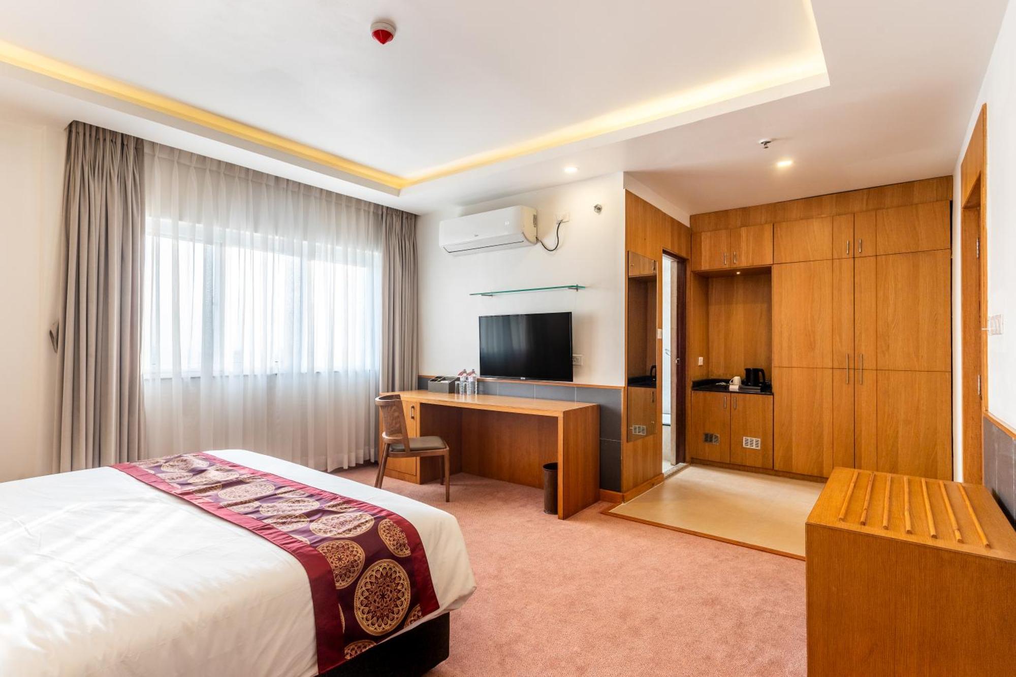 Mandala Norling Lords Prime Kathmandu Hotel Bagian luar foto